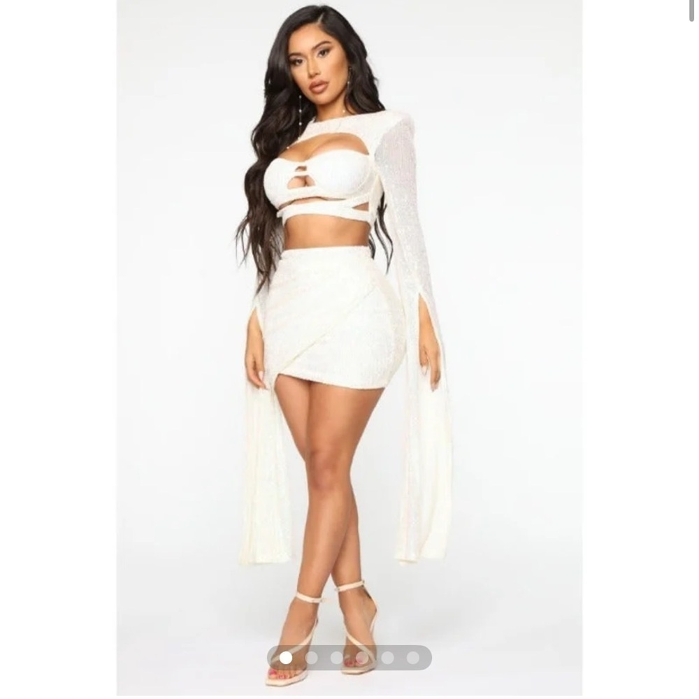 FASHION NOVA That Glimmer Glow White Sequin Mini Skirt Set 2 PC NWT Size Small